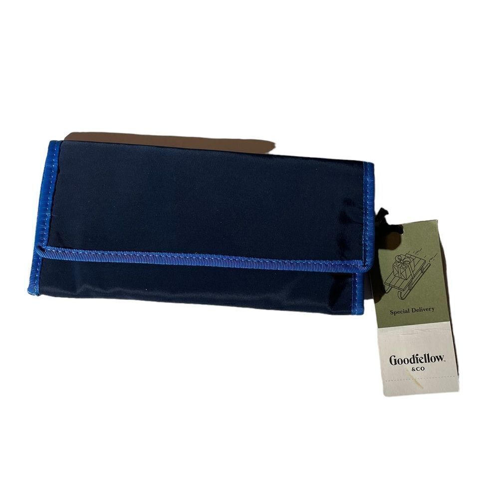 Goodfellow & Co Foldable Travel Wallet. - Picture 4 of 7